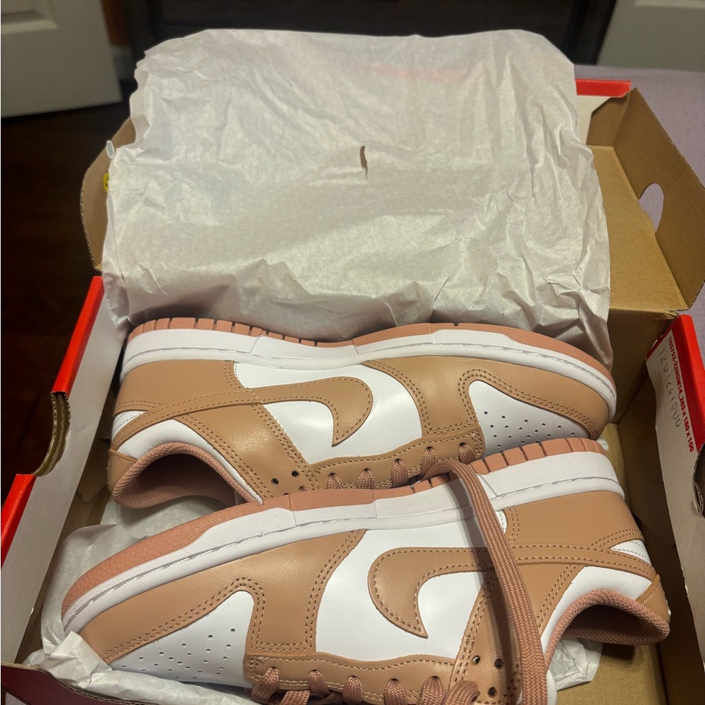 Women’s Nike Dunks